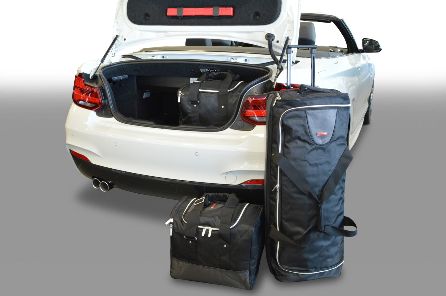 Reistassenset BMW 2 Serie Cabriolet (F23) 2014-2021 (1 trolleytas met expansierits. Zowel met de cabriokap open als dicht passen alle tassen in de kofferruimte)