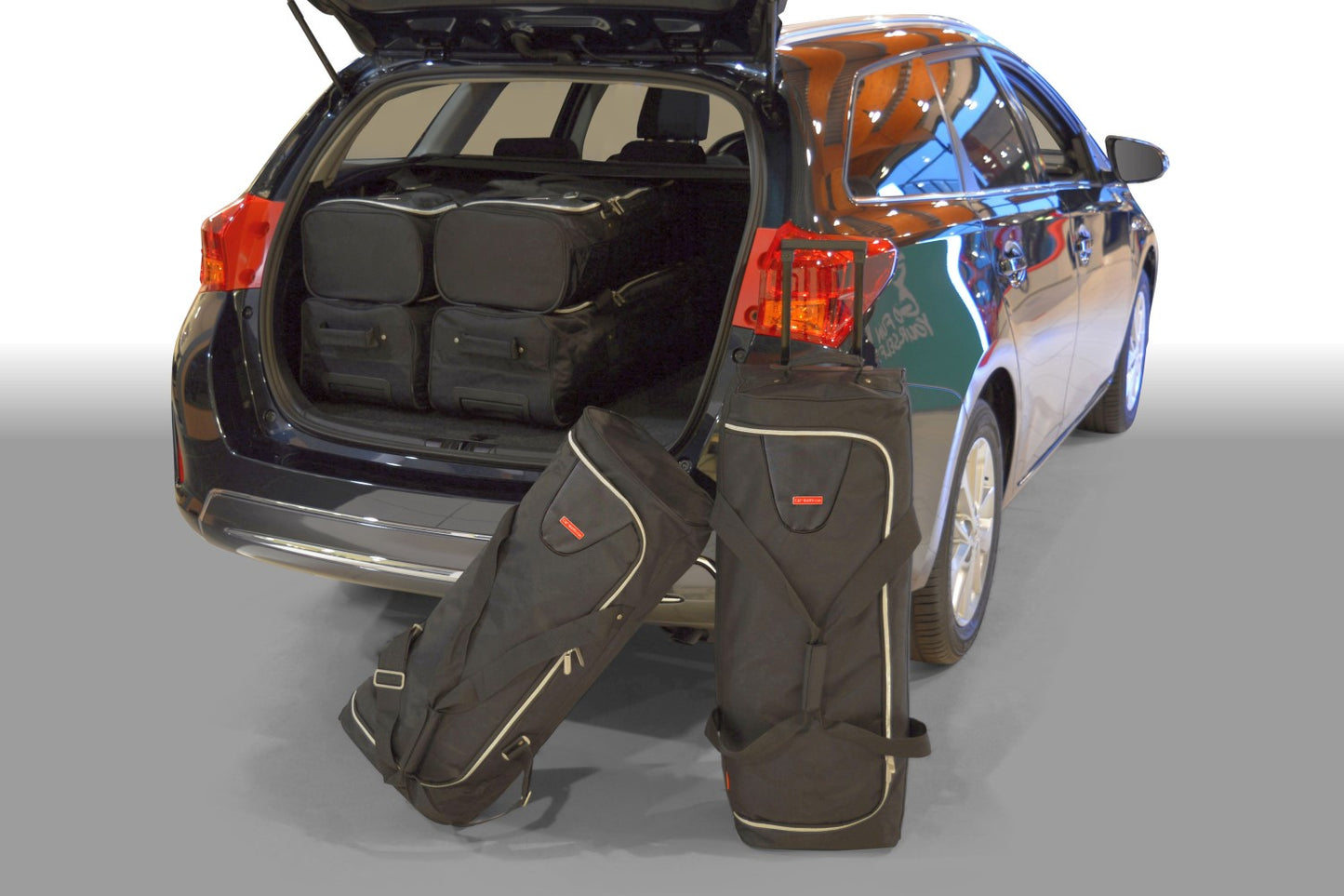 Reistassenset Toyota Auris II TS 2013-2019 wagon