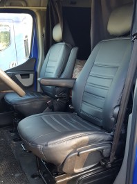 Pasvorm autostoelhoezen (2 zits) Renault Master 2010-heden / Opel Movano 2010-2021 / Nissan NV400 2010-2021 / Interstar 2022-heden - Kunstleer zwart