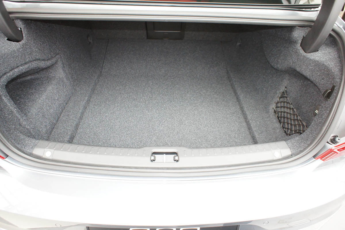 Kofferbakmat Volvo S90 Sedan - 2016-heden - Guardliner (Past in versie met bandenreparatiekit)