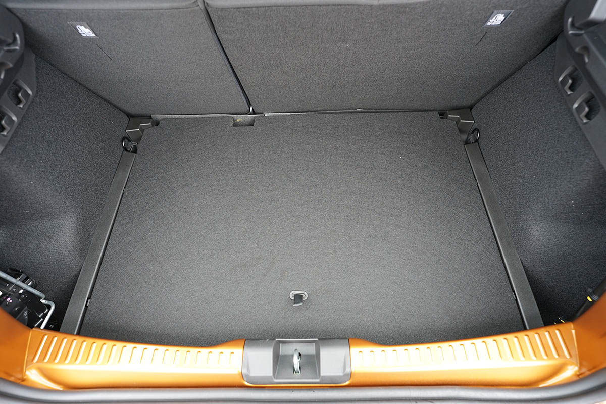 Kofferbakmat Dacia Sandero Hatchback - 2021-heden - Guardliner (Past in versie met verstebare kofferbakvloer in hoge stand. Past ook in Stepway)