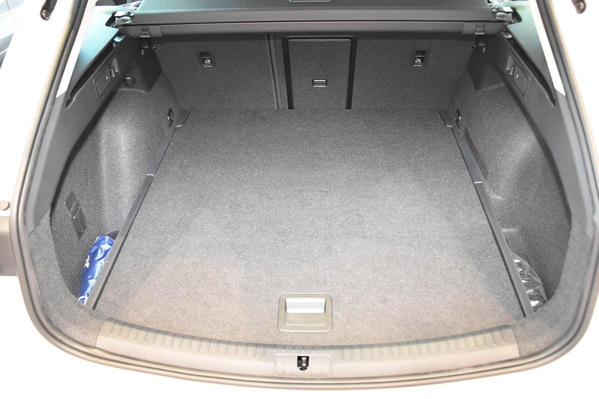 Kofferbakmat Seat Leon Sportstourer stationwagen - 2020-heden - Guardliner (Past in versie met verstelbare vloer in hoge stand. Past ook in Hybrid)