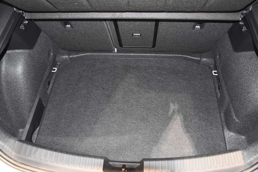 Kofferbakmat Seat Leon Hatchback - 2020-heden - Guardliner (Past in versie met lage kofferbakvloer en niet-verstelbare kofferbakvloer. Past ook in Mild Hybrid)