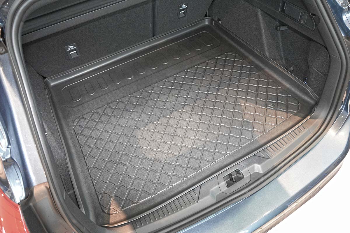 Kofferbakmat Ford Focus Wagon stationwagon - 2018-heden - Guardliner (Past in versie met verstelbare vloer in hoge stand en minireservewiel)