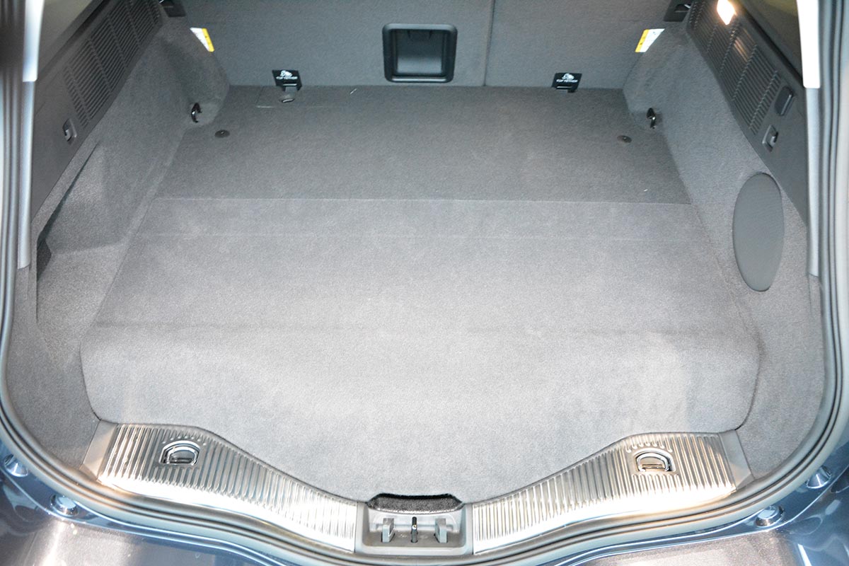 Kofferbakmat Ford Mondeo stationwagon - 2015-heden - Guardliner (Past in Hybrid versie met en zonder subwoofer)