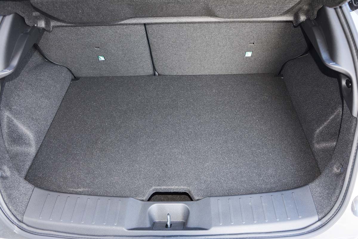 Kofferbakmat Nissan Juke SUV - 2019-heden - Guardliner (Past in versie met hoge kofferbakvloer. Past niet in Hybrid)