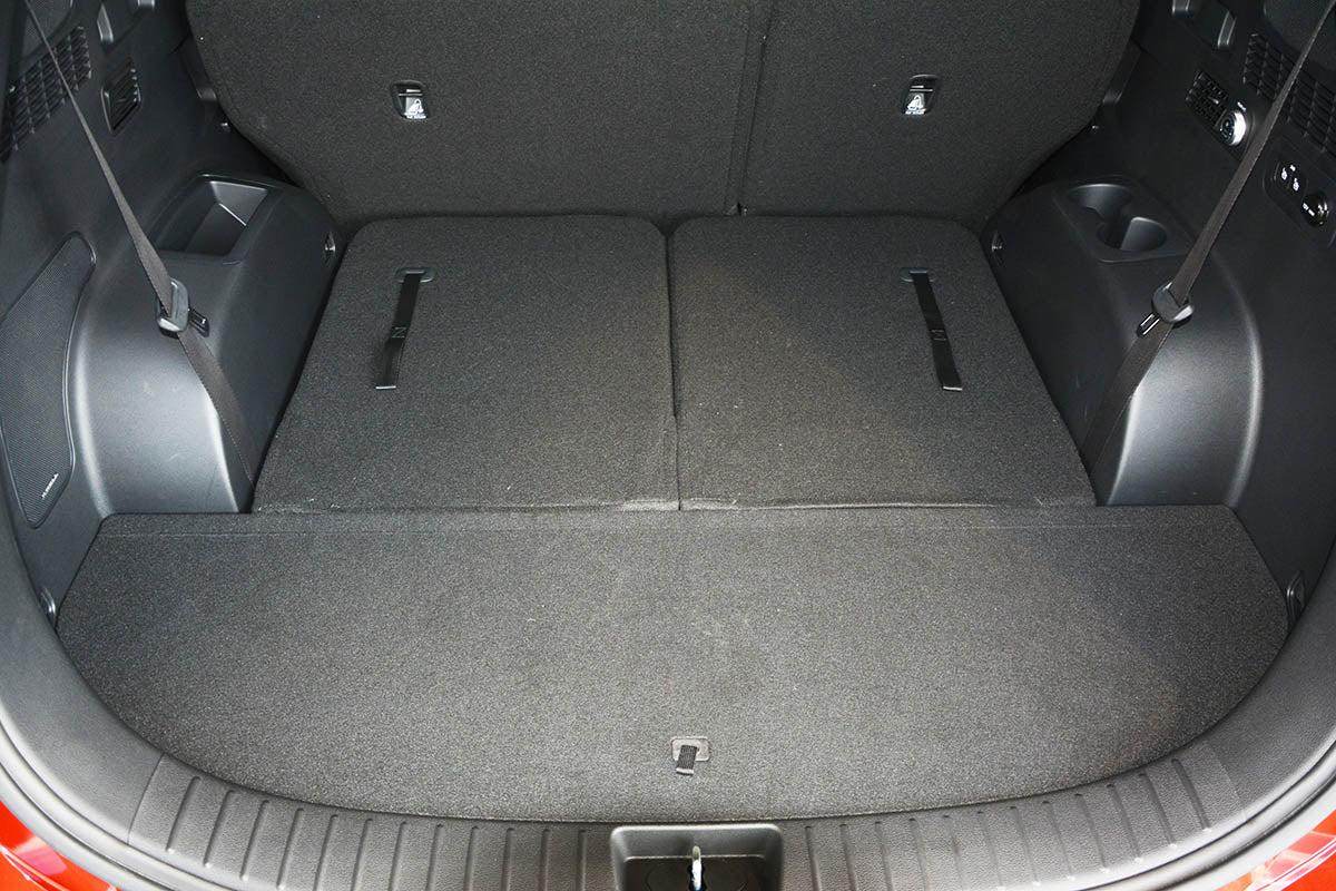 Kofferbakmat Hyundai Santa Fe SUV - 2018-2024 - Guardliner (Past in 7-persoons versie met neergeklapte 3e zitrij)