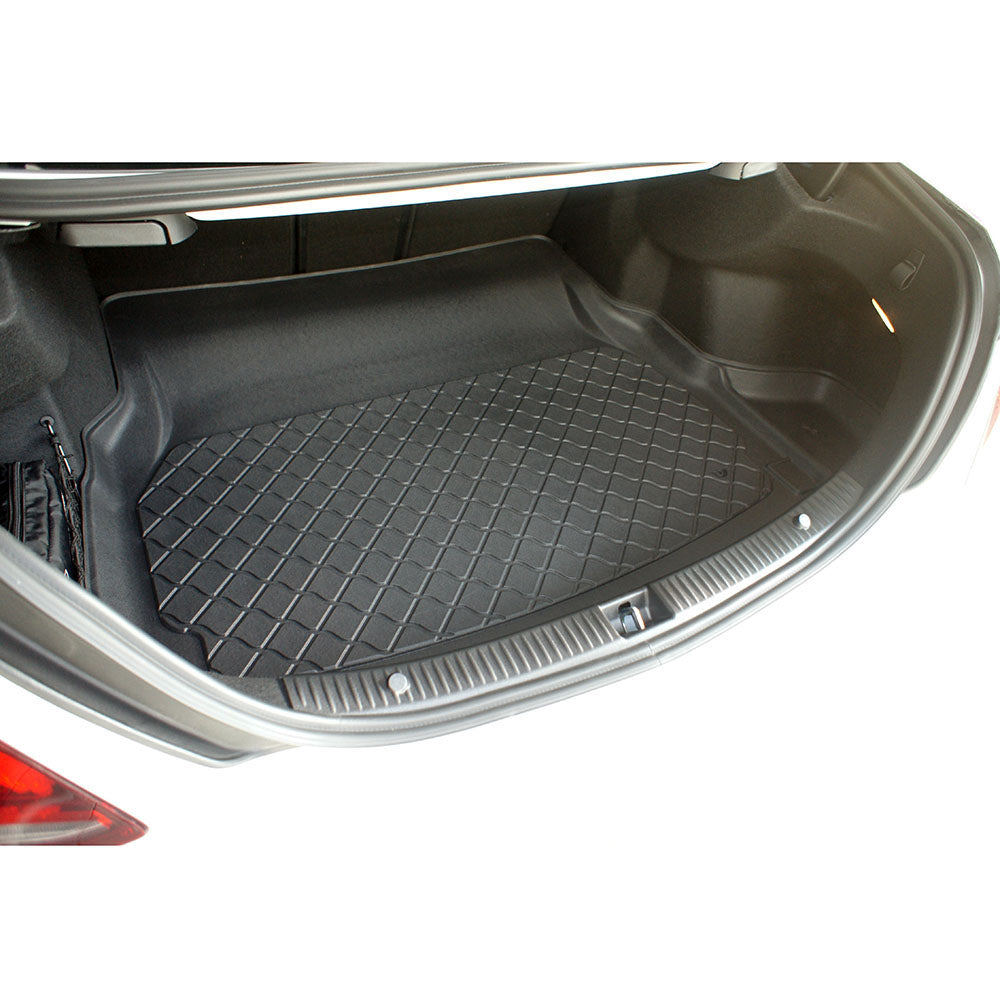 Kofferbakmat Mercedes C-klasse W205 Sedan - 2014-2021 - Guardliner (Past in versie met neerklapbare achterbank, zijflap kan eraf)