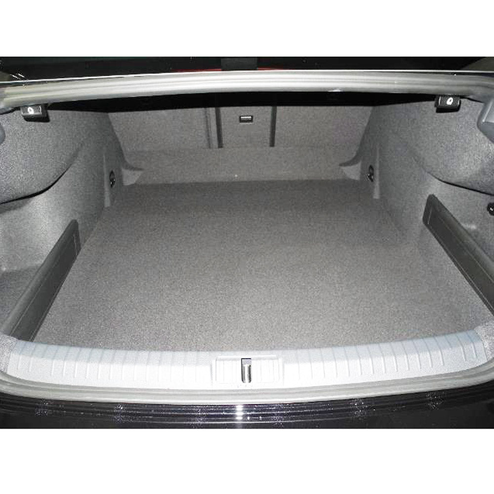 Kofferbakmat Volkswagen Passat (B8) Sedan - 2014-2023 - Guardliner (Past in versie met lage kofferbakvloer)