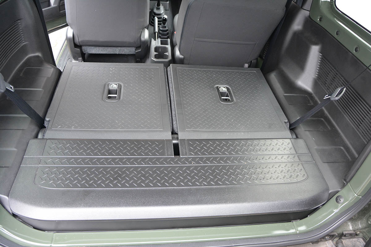 Kofferbakmat Suzuki Jimny SUV - 2018-heden - Guardliner (Past achter 1e zitrij met neergeklapte 2e zitrij)