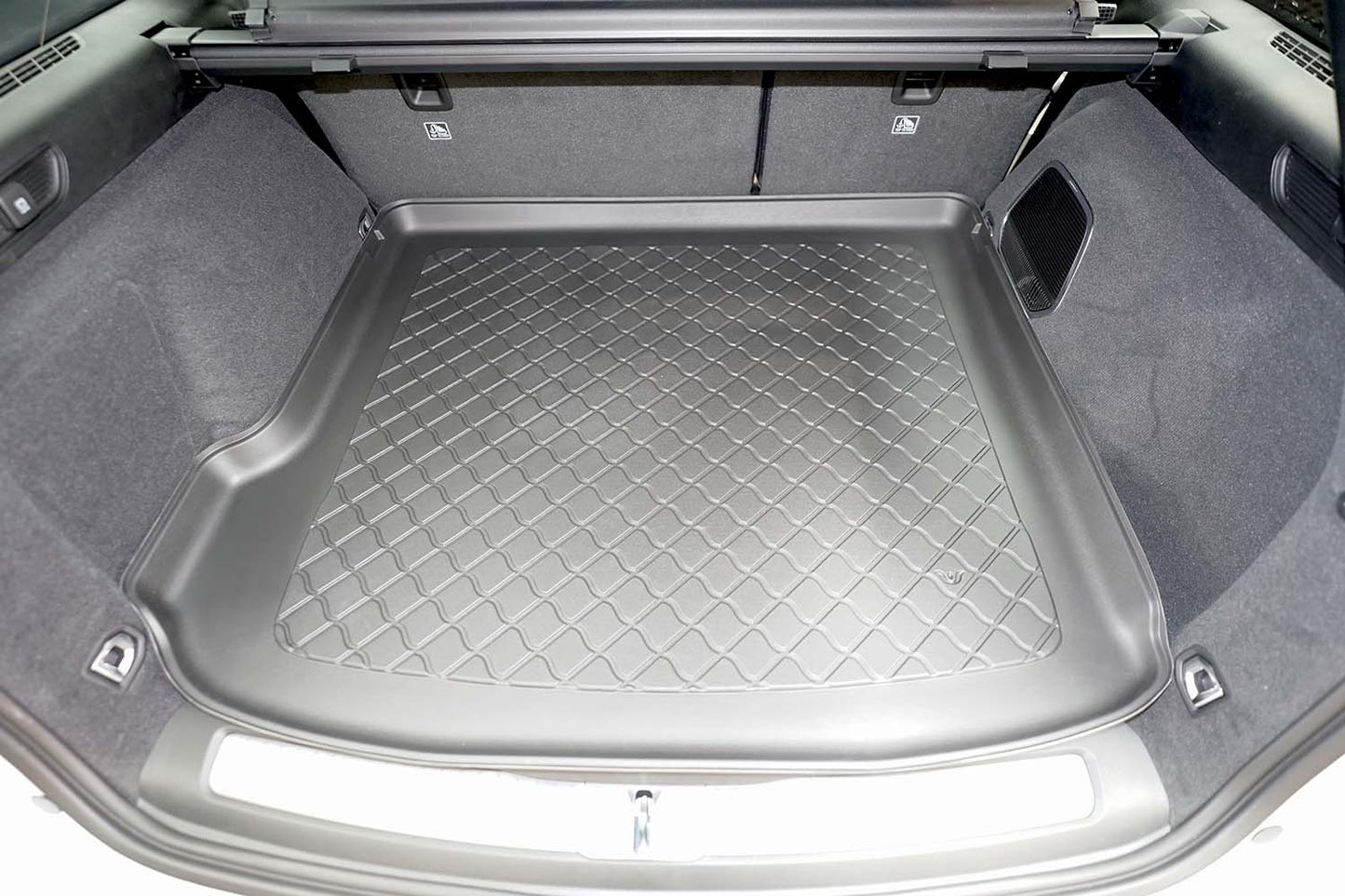 Kofferbakmat Jeep Grand Cherokee SUV - 2022-heden - Guardliner (Past in 5-persoons versie)