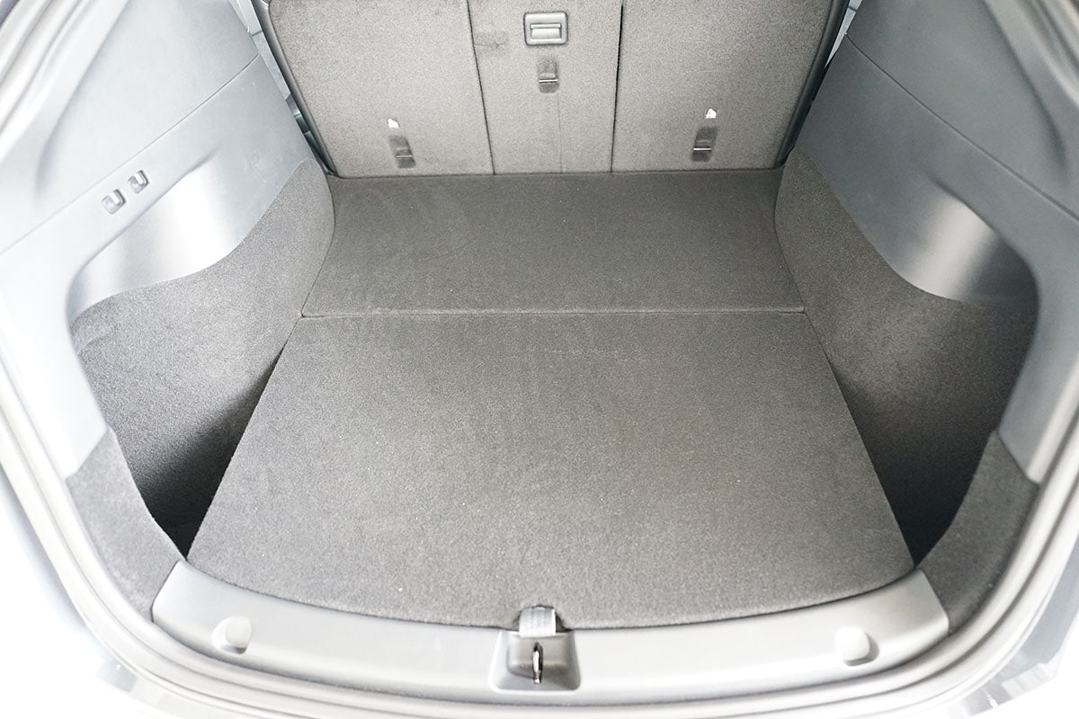 Kofferbakmat Tesla Model Y SUV - 2021-heden - Guardliner (Past in 5-persoons versie, in kofferruimte achterkant auto)