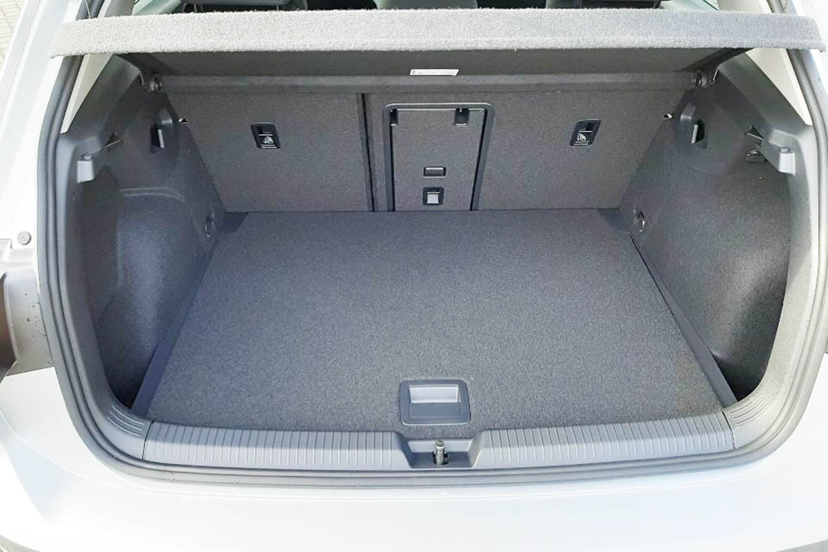 Kofferbakmat Volkswagen Golf VIII Hatchback - 2020-heden - Guardliner (Past in versie met kofferbakvloer in hoge stand)