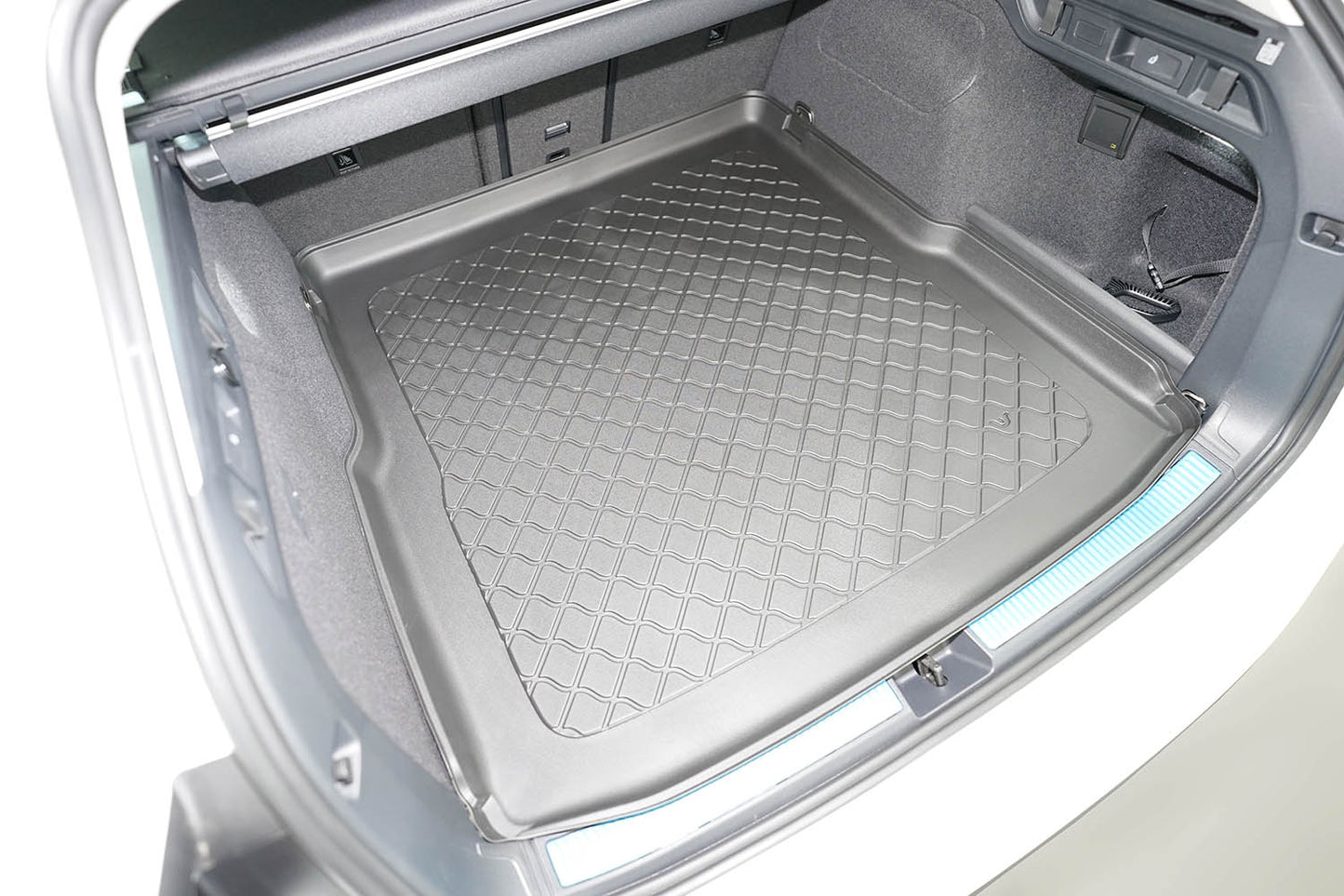 Kofferbakmat Skoda Superb stationwagon - 2024-heden - Guardliner (Past in versie met hoge kofferbakvloer, verstelbare vloer in hoge stand, past ook in Hybrid MHEV/Plug-in Hybrid)