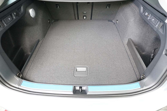 Kofferbakmat Skoda Superb stationwagon - 2024-heden - Guardliner (Past in versie met hoge kofferbakvloer, verstelbare vloer in hoge stand, past ook in Hybrid MHEV/Plug-in Hybrid)