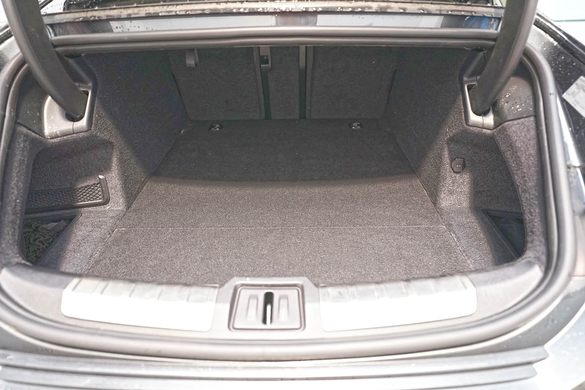 Kofferbakmat Porsche Taycan sedan (2020-Heden) - Carbox