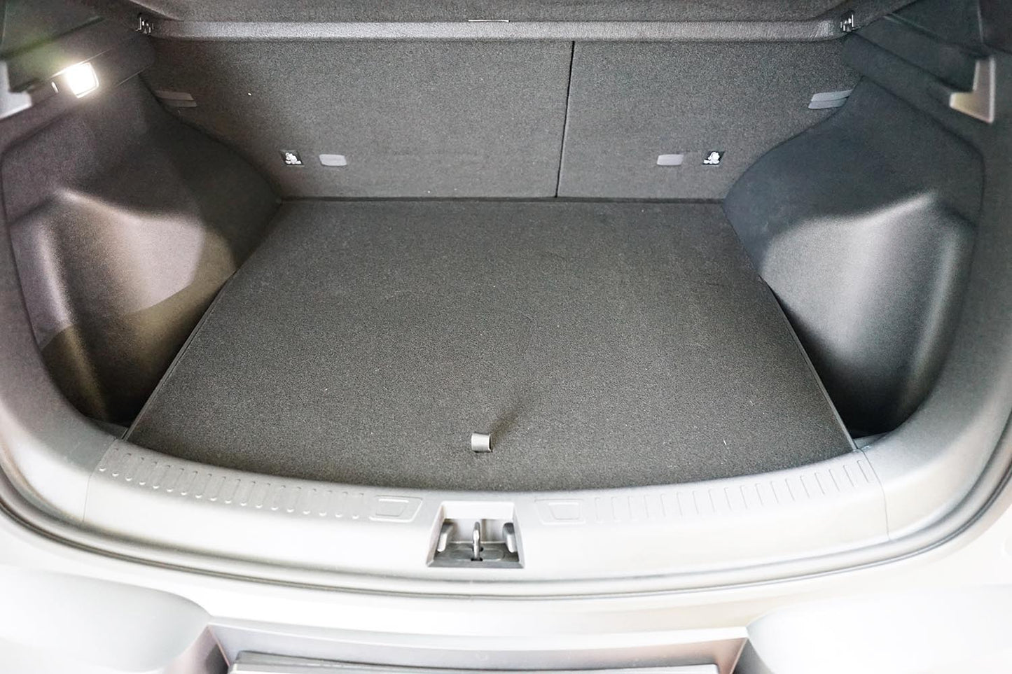 Kofferbakmat Byd Atto 2 DM-i (Plug-in Hybrid) 2025-heden (past in versie met verstelbare kofferbakvloer in hoge stand) - Guardliner (kopie)