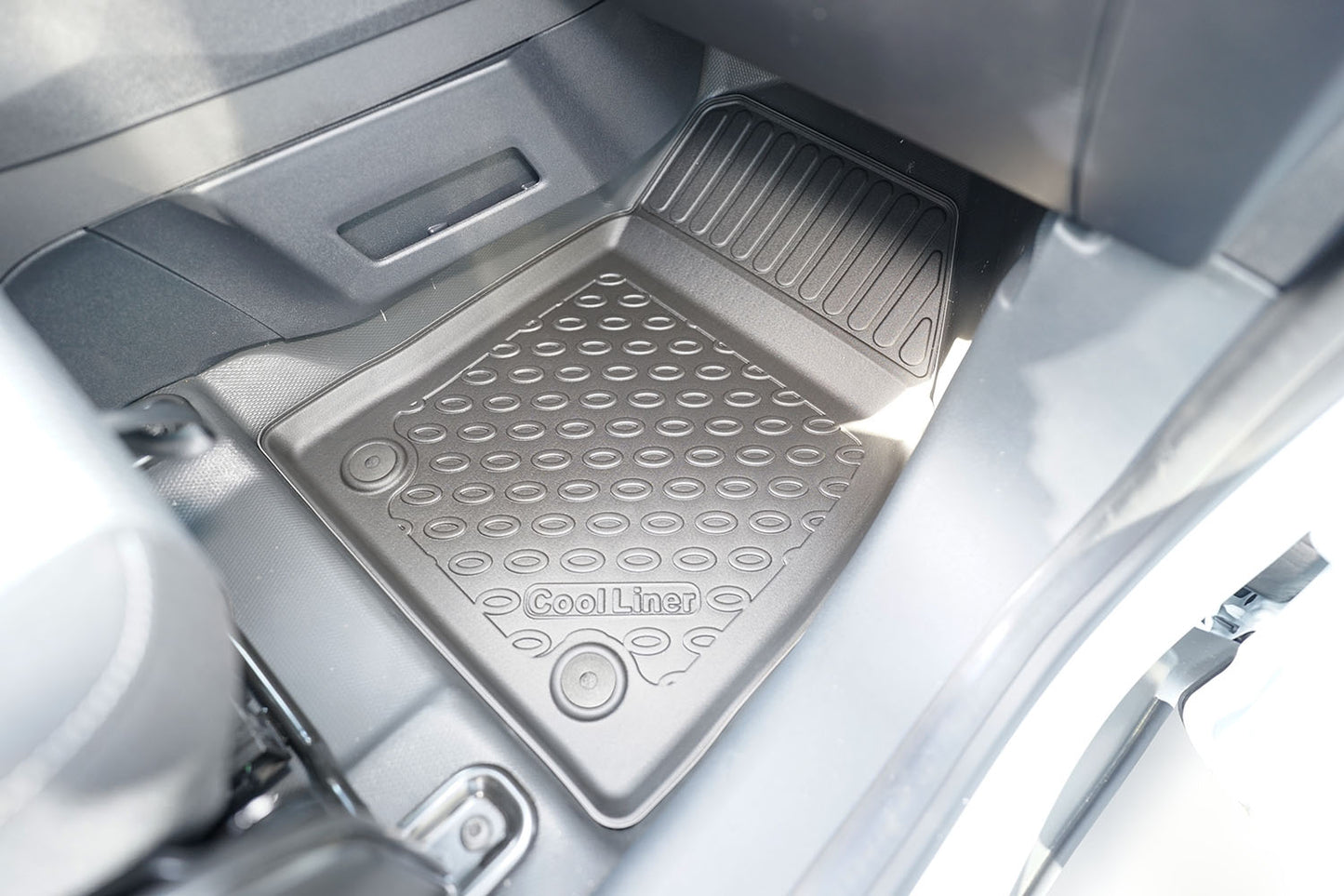 Rubbermatten Ford Transit Courier 2023-heden (voorset) - 3D Schaalmatten