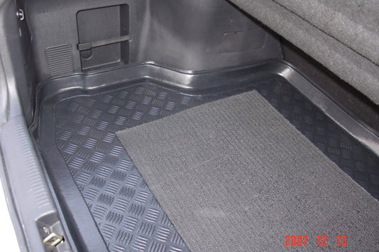 Kofferbakmat Mitsubishi Carisma hatchback (2001-2005) - Carbox