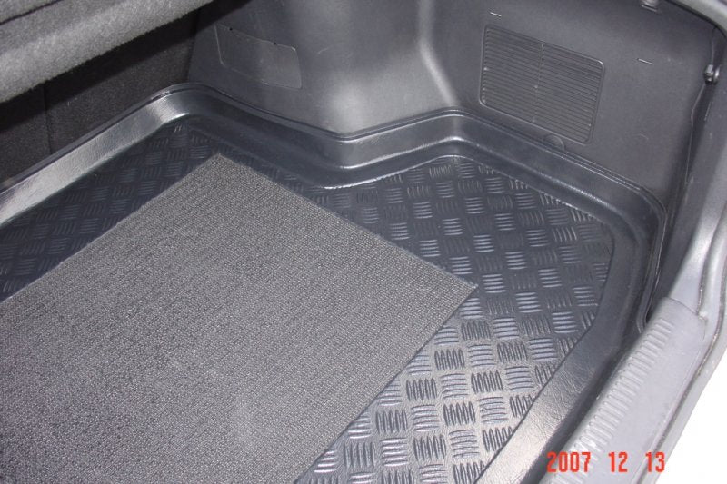 Kofferbakmat Mitsubishi Carisma hatchback (2001-2005) - Carbox