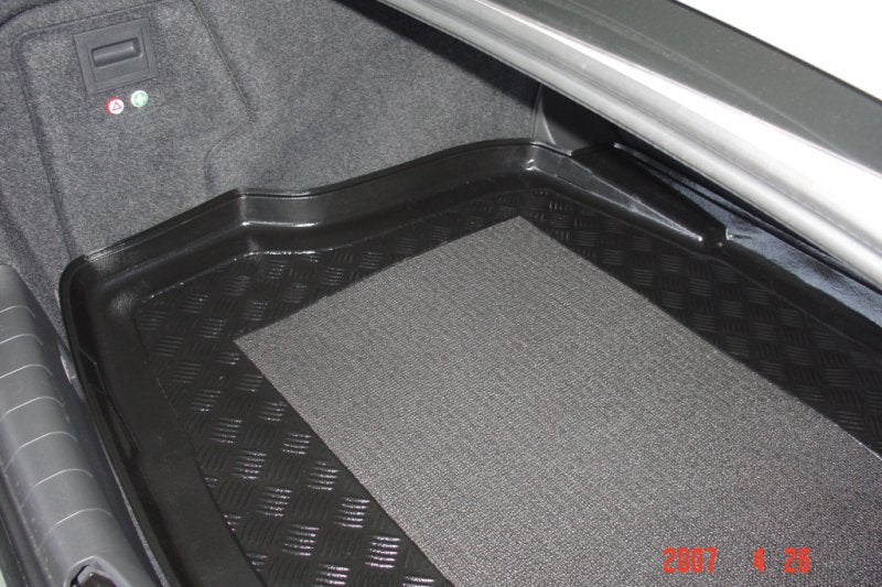 Kofferbakmat Opel Vectra C GTS hatchback (2002-2008) - Carbox