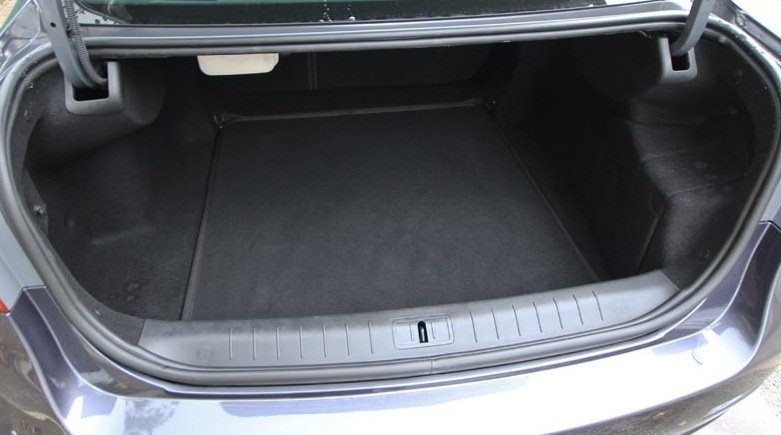 Kofferbakmat Guardliner - Renault Latitude Sedan (V6 versie) / 4-deurs van 02-2011 t/m heden  - Guardliner Kofferbakmat