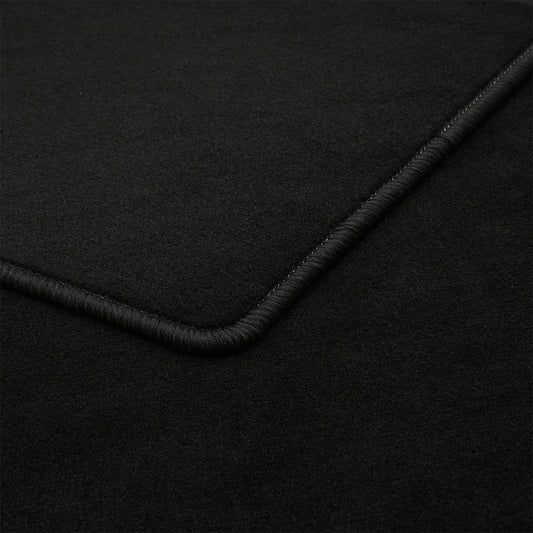 Campers - Automat camper zwart velours Fiat Ducato / Citroen Jumper / Peugeot Boxer 1994-2006 (doorlopende mat uit 1 stuk tussen de stoelen)