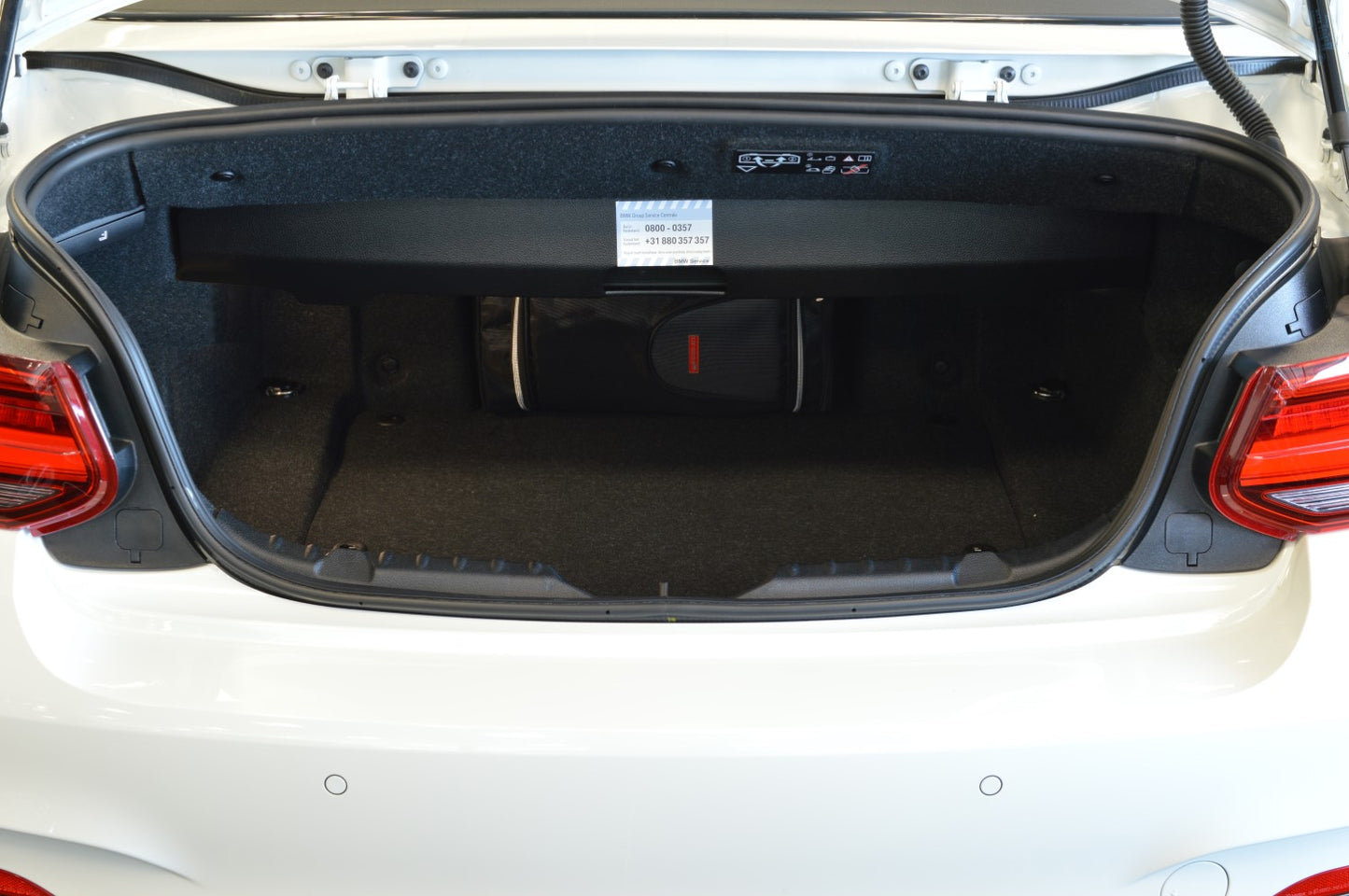 Reistassenset BMW 2 Serie Cabriolet (F23) 2014-2021 (1 trolleytas met expansierits. Zowel met de cabriokap open als dicht passen alle tassen in de kofferruimte)