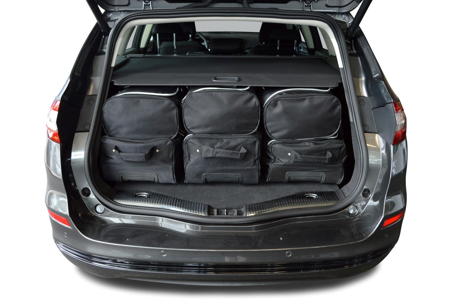 Reistassenset Ford Mondeo V 2014-2022 wagon