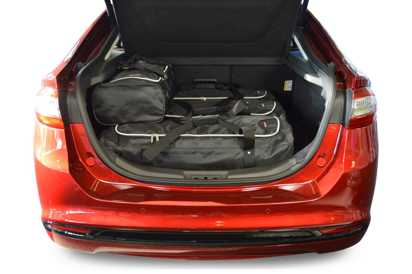 Reistassenset Ford Mondeo V 2014-2022 5-deurs hatchback