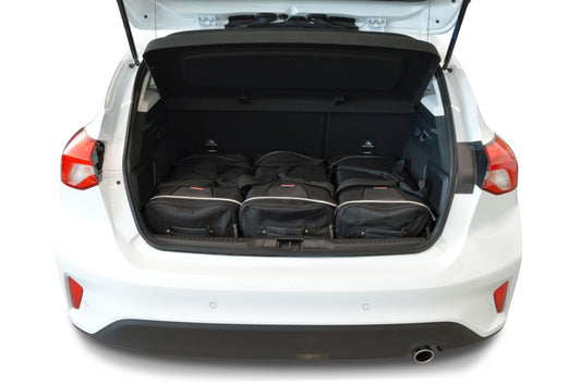 Reistassenset Ford Focus IV 2018-heden 5-deurs hatchback (Verstelbare laadvloer in onderste stand. Zonder BNO Soundsystem)