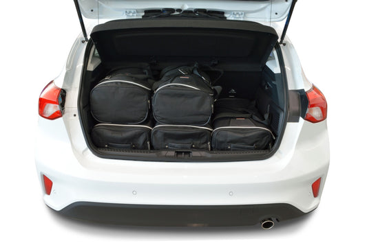 Reistassenset Ford Focus IV 2018-heden 5-deurs hatchback (Verstelbare laadvloer in onderste stand. Zonder BNO Soundsystem)