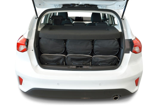 Reistassenset Ford Focus IV 2018-heden 5-deurs hatchback (Verstelbare laadvloer in onderste stand. Zonder BNO Soundsystem)