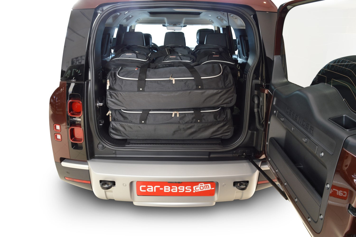 Reistassenset Land Rover Defender 130 (L663) suv 2020-heden (5 zits, 8 tassen)