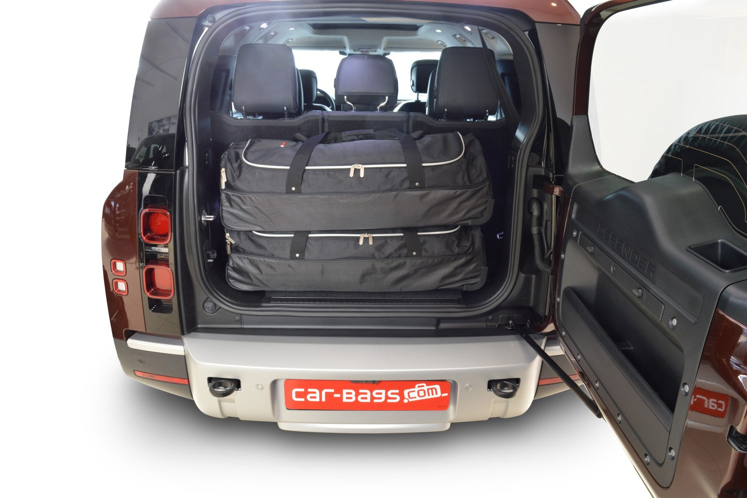 Reistassenset Land Rover Defender 130 (L663) suv 2020-heden (7 zits, 3 tassen)