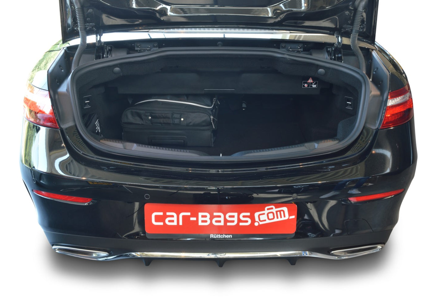Reistassenset Mercedes E-Klasse Cabriolet (A238) 2017-heden (2 trolleytassen met expansierits. Zowel met de cabriokap open als dicht passen alle tassen in de kofferruimte)