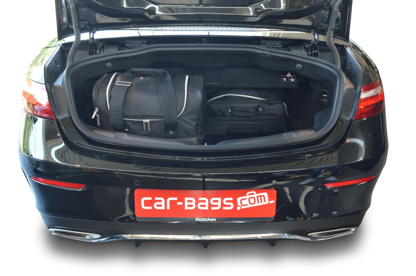 Reistassenset Mercedes E-Klasse Cabriolet (A238) 2017-heden (2 trolleytassen met expansierits. Zowel met de cabriokap open als dicht passen alle tassen in de kofferruimte)