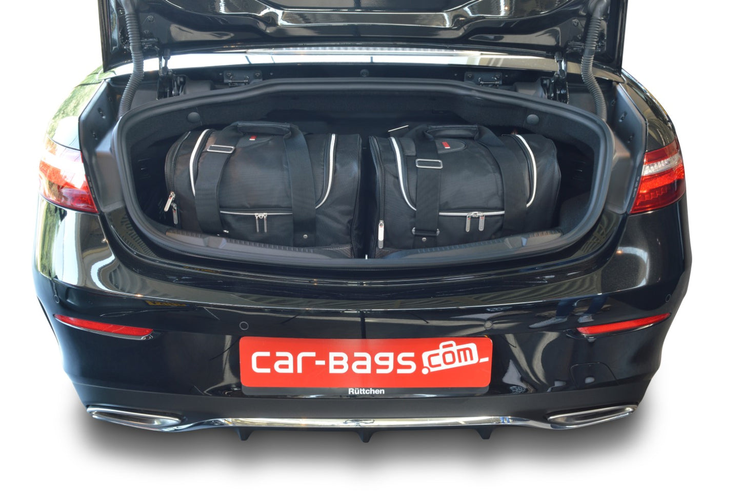 Reistassenset Mercedes E-Klasse Cabriolet (A238) 2017-heden (2 trolleytassen met expansierits. Zowel met de cabriokap open als dicht passen alle tassen in de kofferruimte)