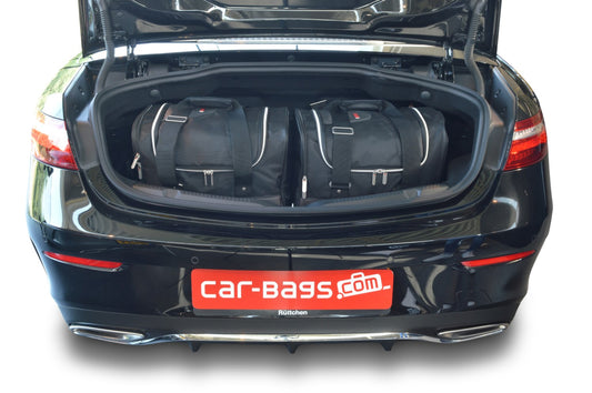 Reistassenset Mercedes E-Klasse Cabriolet (A238) 2017-heden (2 trolleytassen met expansierits. Zowel met de cabriokap open als dicht passen alle tassen in de kofferruimte)