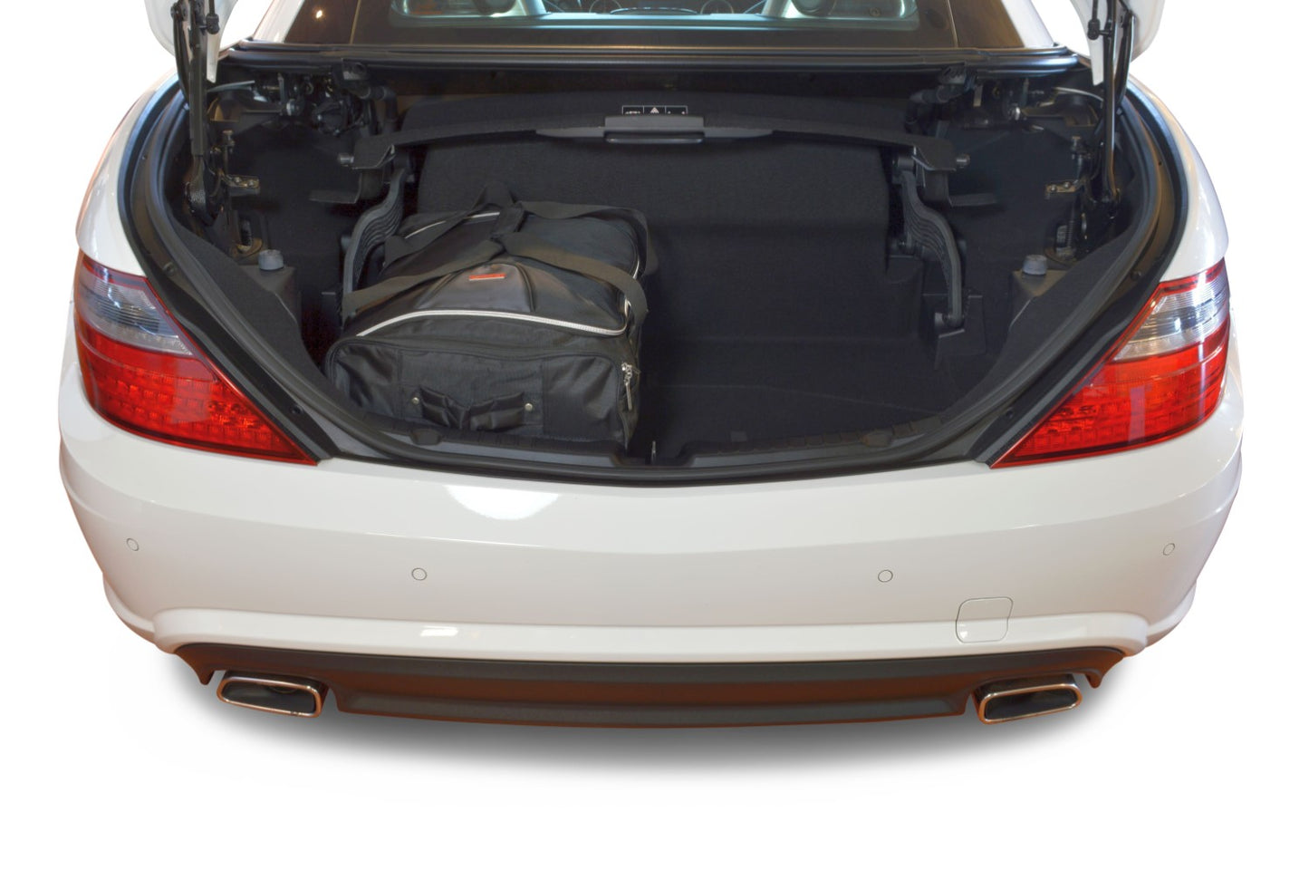 Reistassenset Mercedes SLK (R171) 2004-2010 (Met de cabriokap open passen er 2 trolleytassen en 1 reistas in de kofferruimte)