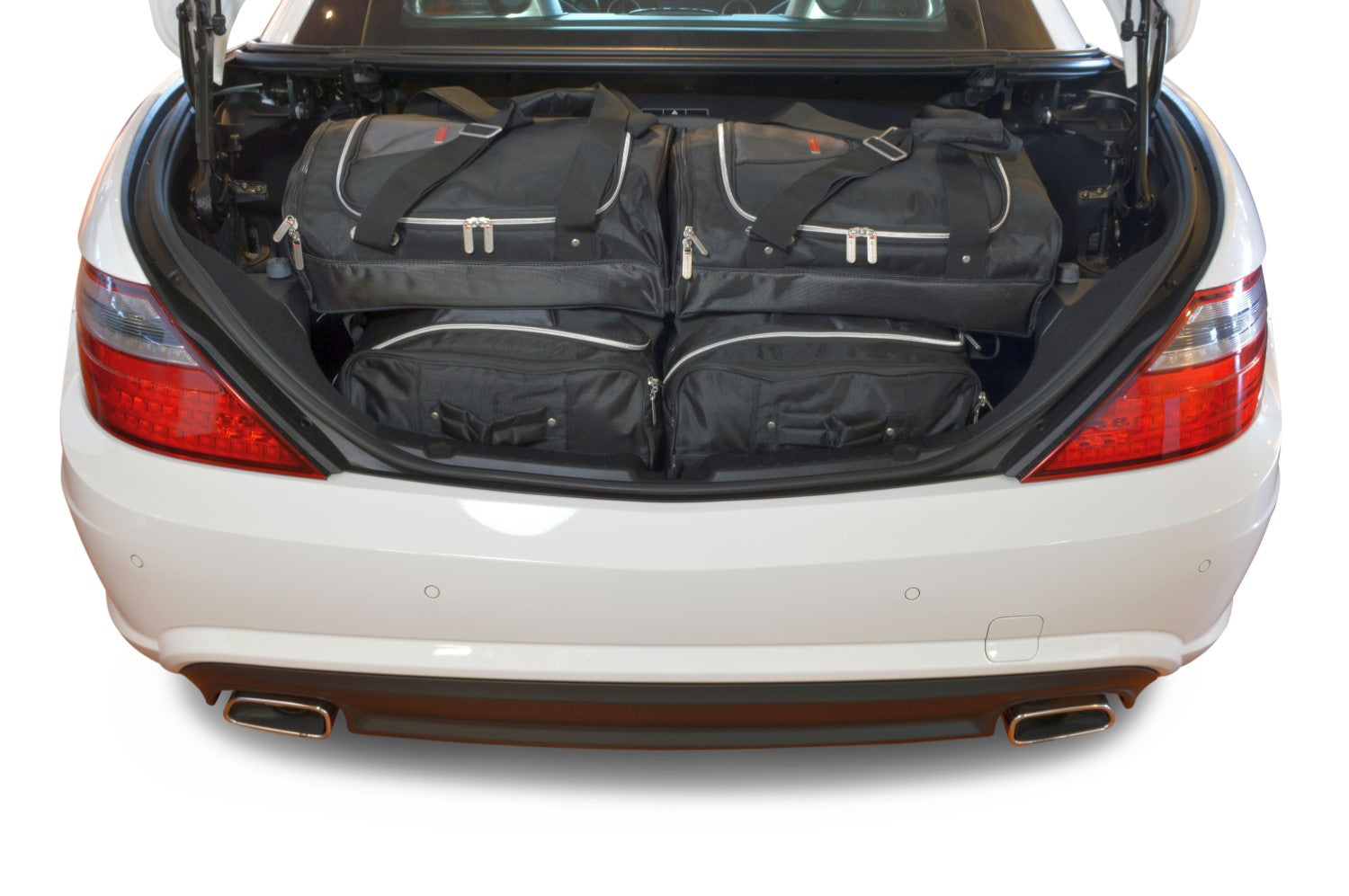 Reistassenset Mercedes SLK (R171) 2004-2010 (Met de cabriokap open passen er 2 trolleytassen en 1 reistas in de kofferruimte)
