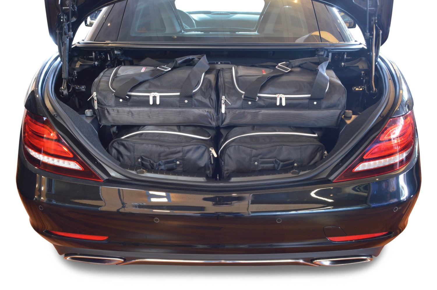 Reistassenset Mercedes SLK - SLC (R172) 2011-2020 (Met de cabriokap open passen er 2 trolleytassen en 1 reistas in de kofferruimte)