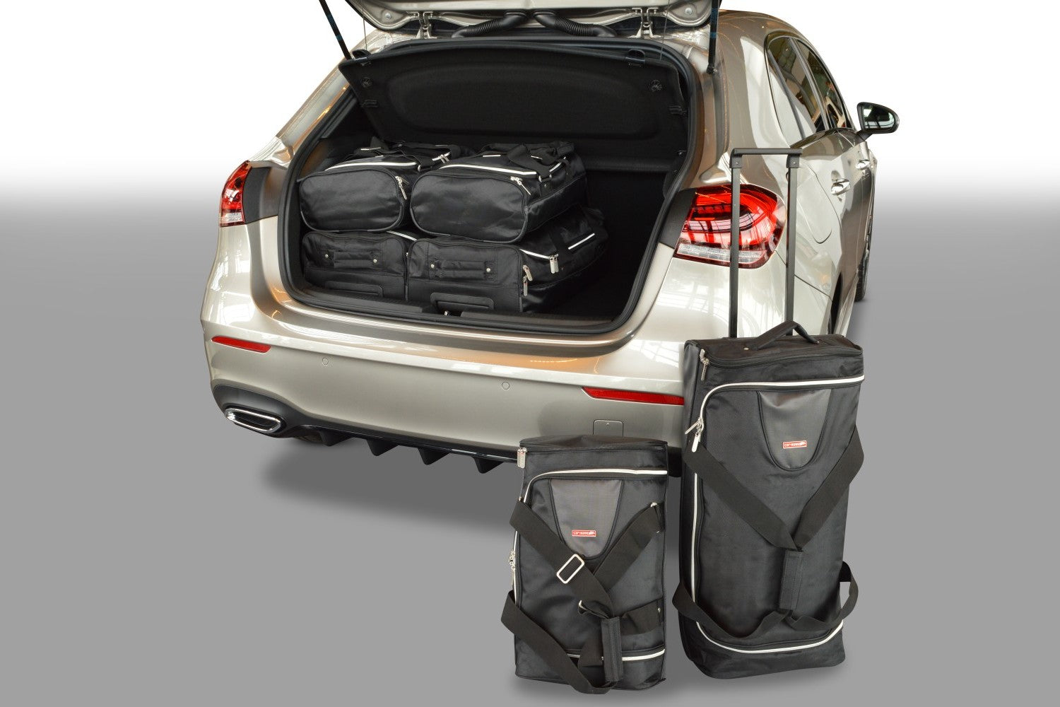 Reistassenset Mercedes A-Klasse (W177) 2020-heden 5-deurs hatchback (Alleen voor Plug-In Hybrid)