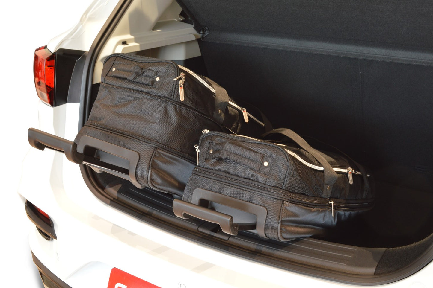 Reistassenset MG ZS EV 2019-heden (Trolleytassen met expansierits)