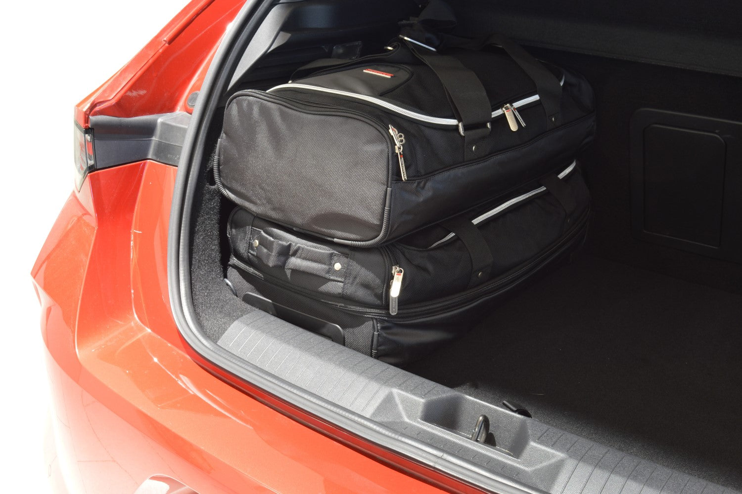 Reistassenset Opel Astra L 2021-heden (Incl. Plug-in Hybrid. Trolleytassen met expansierits)