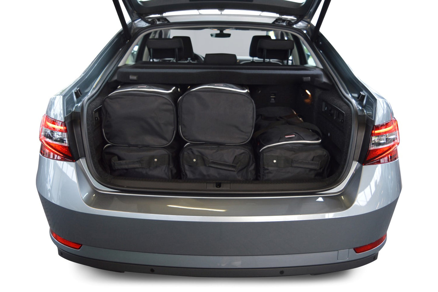Reistassenset Skoda Superb III (3V) 2015-heden 5-deurs hatchback (Incl. Plug-in-Hybrid)