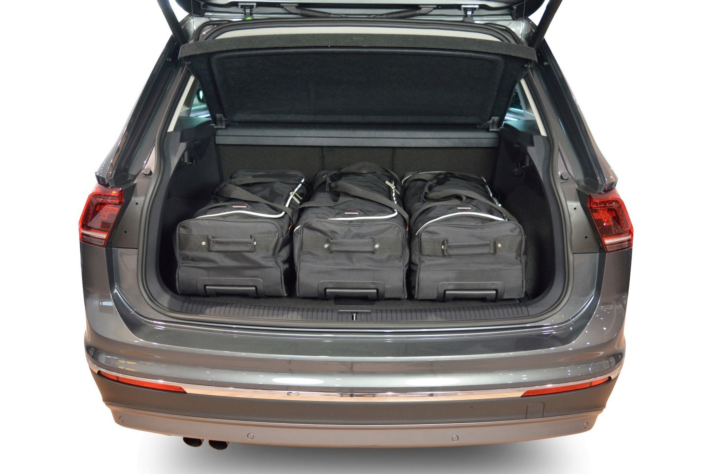 Reistassenset Volkswagen Tiguan II 2015-heden (Verstelbare laadvloer in bovenste stand)