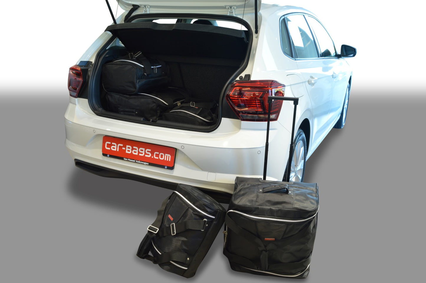 Reistassenset Volkswagen Polo VI (AW) 2017-heden 5-deurs hatchback (Verstelbare laadvloer in onderste stand)