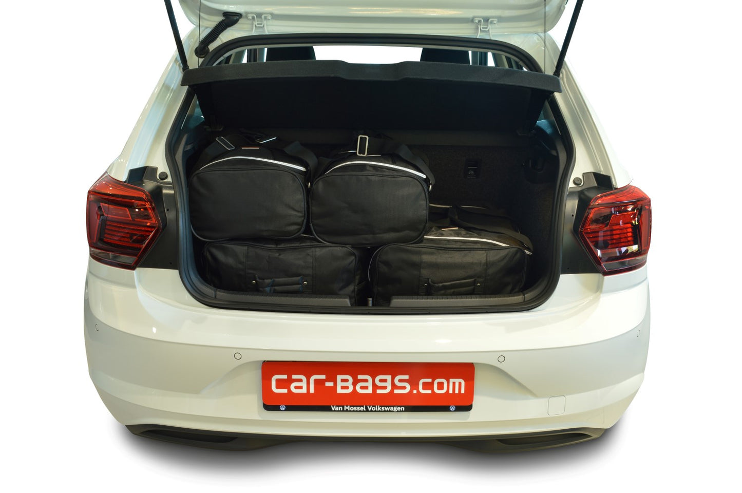 Reistassenset Volkswagen Polo VI (AW) 2017-heden 5-deurs hatchback (Verstelbare laadvloer in onderste stand)