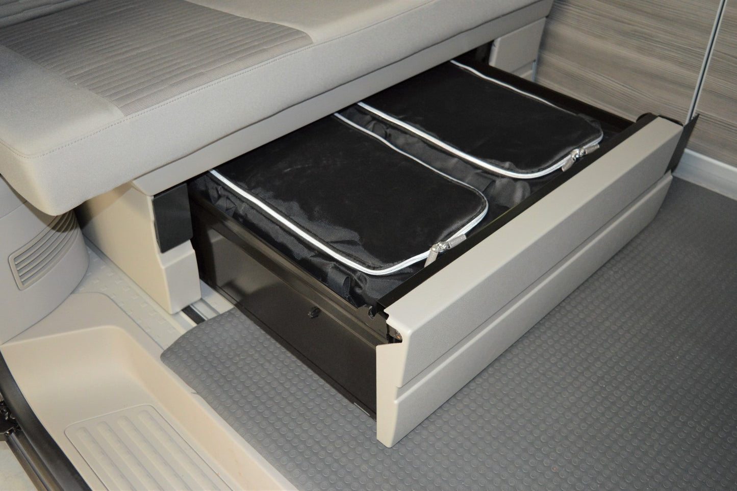 Lade tas  Volkswagen California T5 2003-2015 (BxHxL = 32 x 19 x 44 cm)